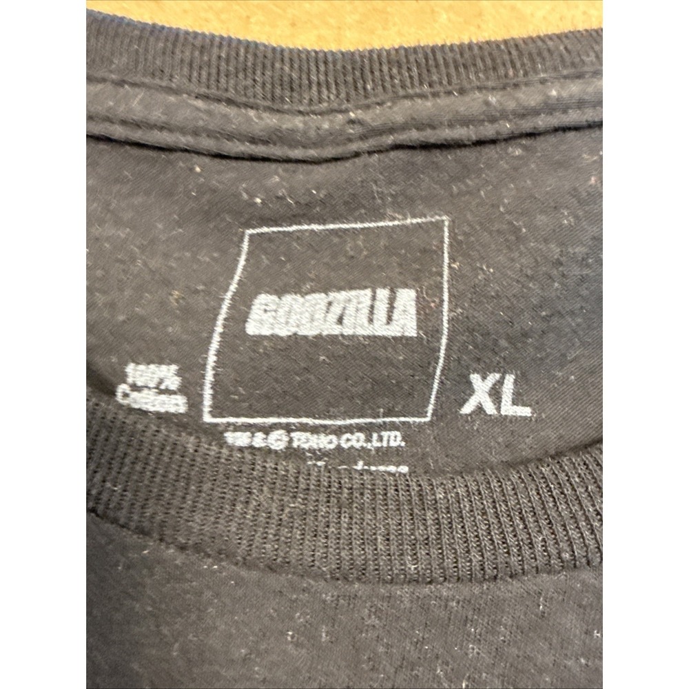 Godzilla Graphic Tee Black Japanese Wave Print T-Shirt Size XL - Picture 3 of 5
